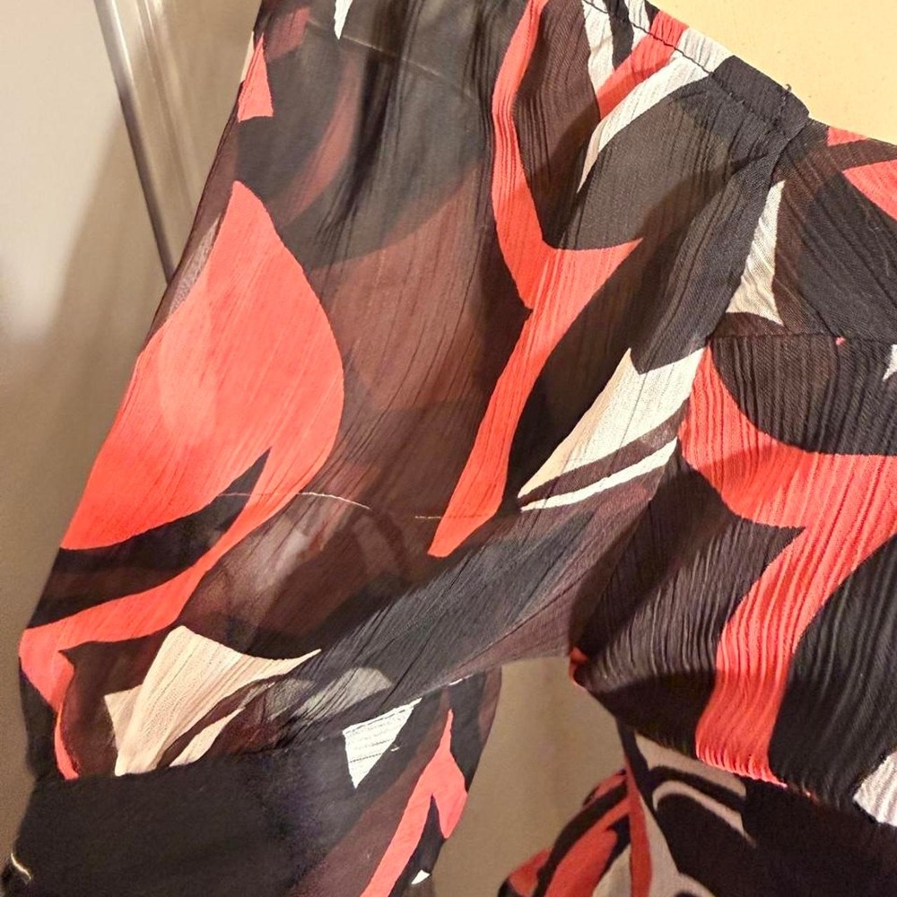 Y2K ninety pink/black graphic print on or off the shoulder top - Picture 8 of 8